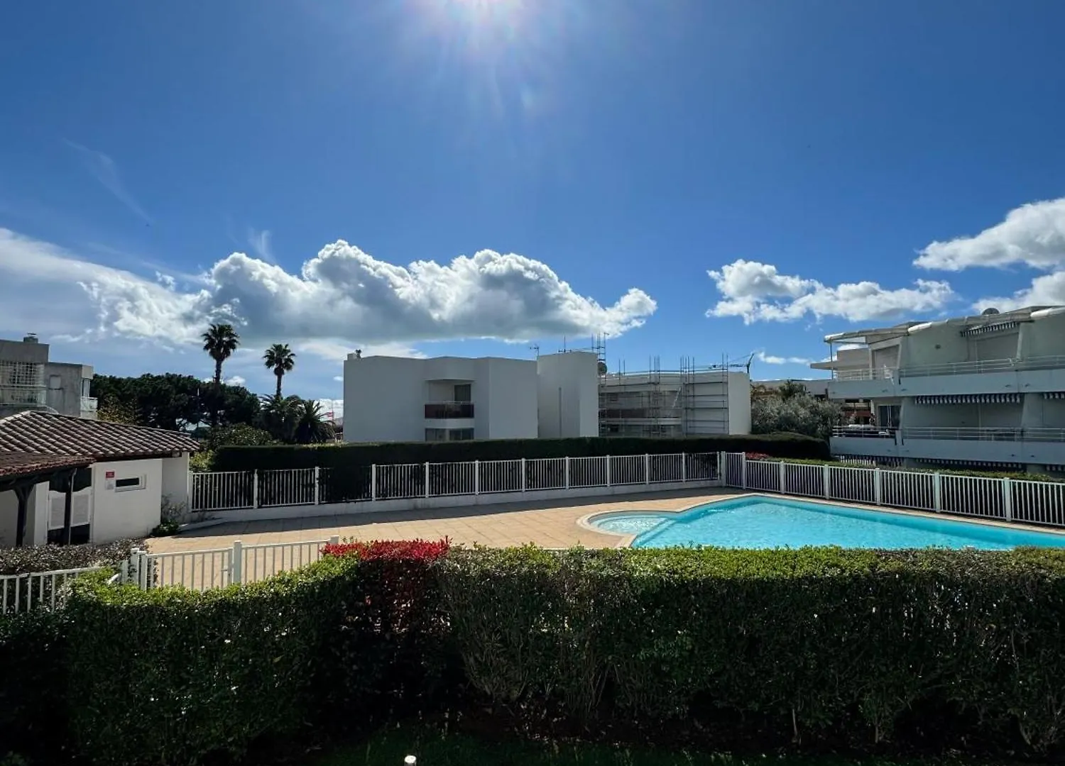 Appartemment Vue Mer Et Piscine Villeneuve-Loubet 0*,